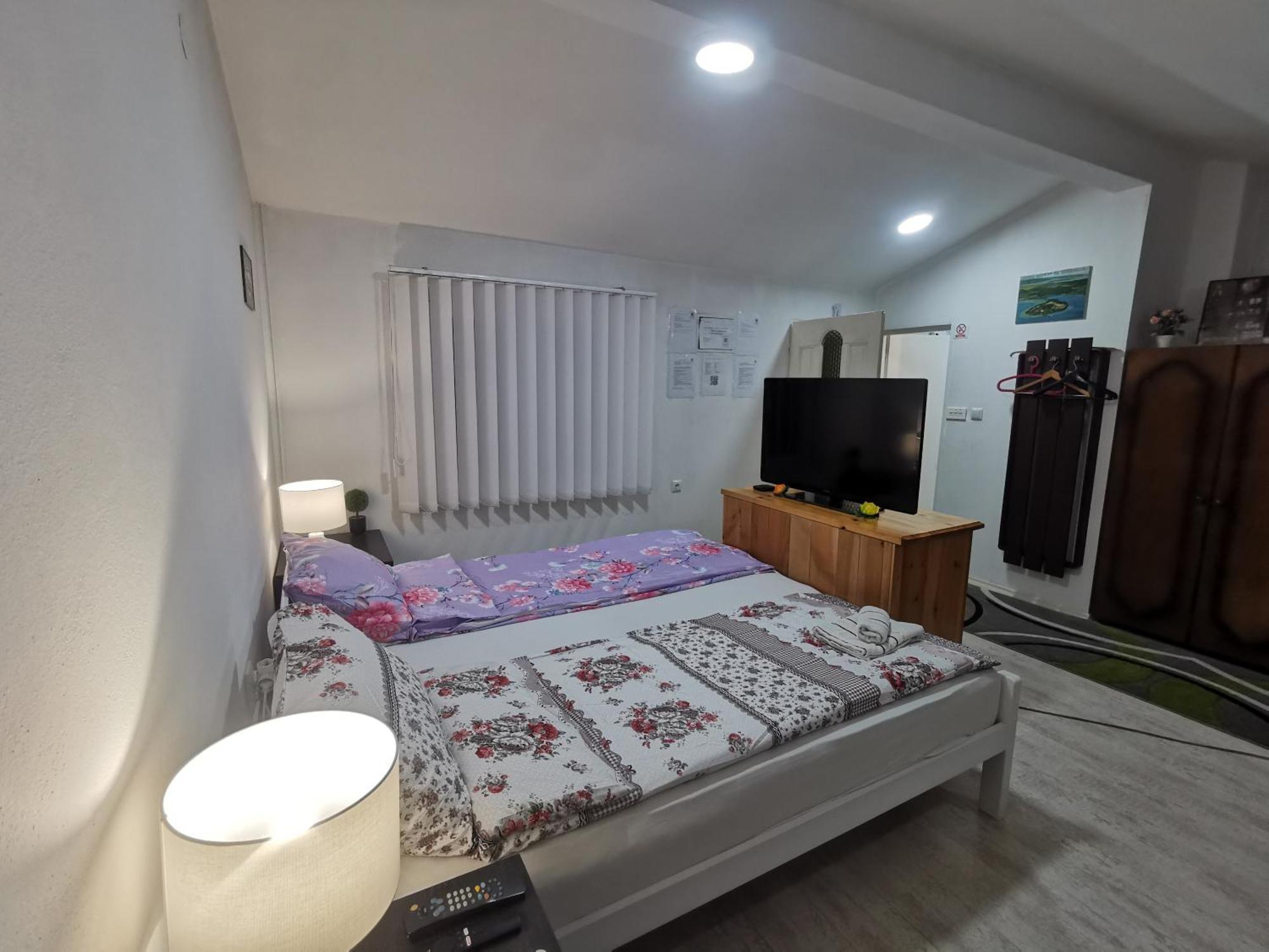 White Apartment Sarajevo - Free Parking ภายนอก รูปภาพ